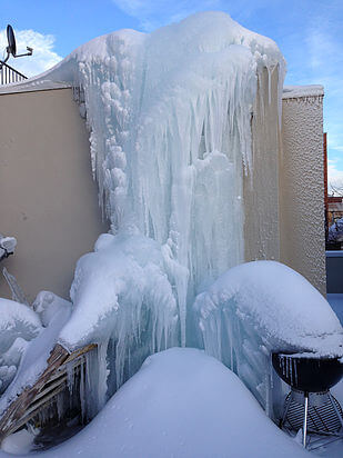 Do NOT let your pipes freeze! Make sure you disconnect your garden hose!!